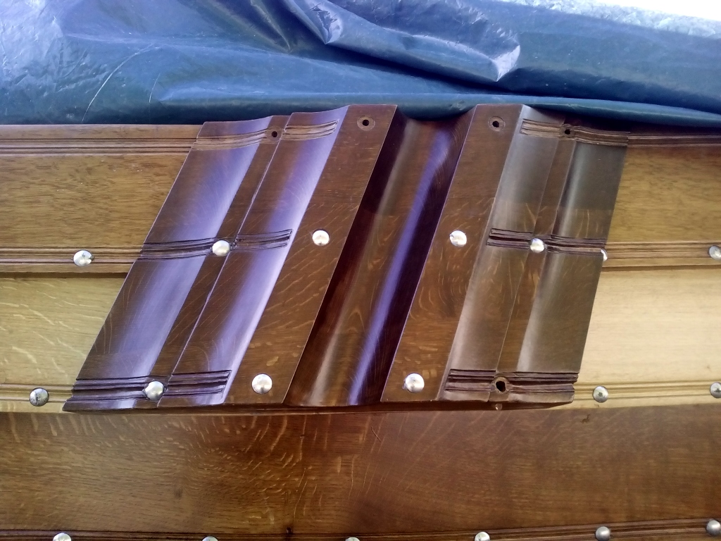 Ruderhalterung für Seitenruder am Heck (Steuerbord)- Oktober 2024