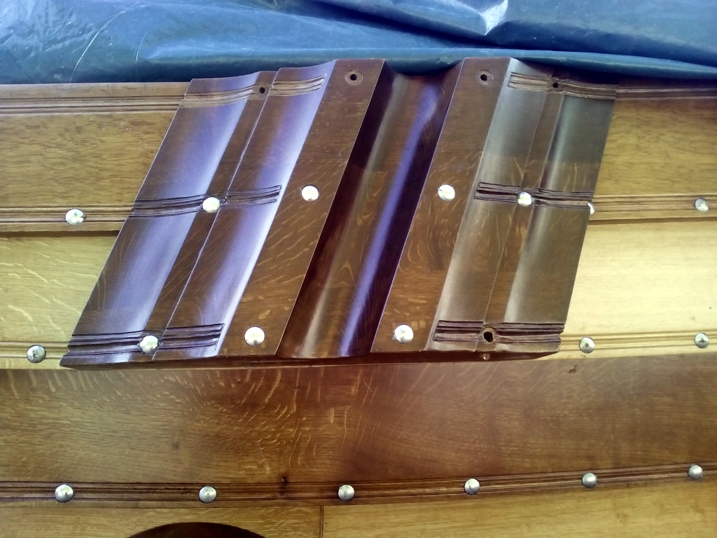 Ruderhalterung für Seitenruder am Heck (Steuerbord)- Oktober 2024