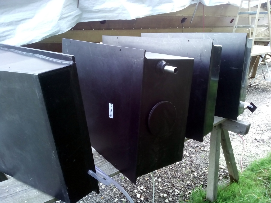 Einbau der Wassertanks ins Wikingerschiff | Oktober 2024